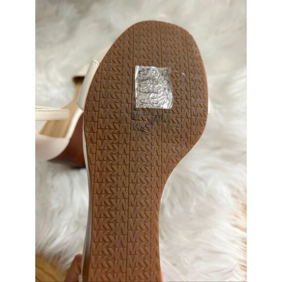 Michael Kors Women’s Cream Leather Open Toe Wedge Sandals Size: 7M - Picture 6 of 6